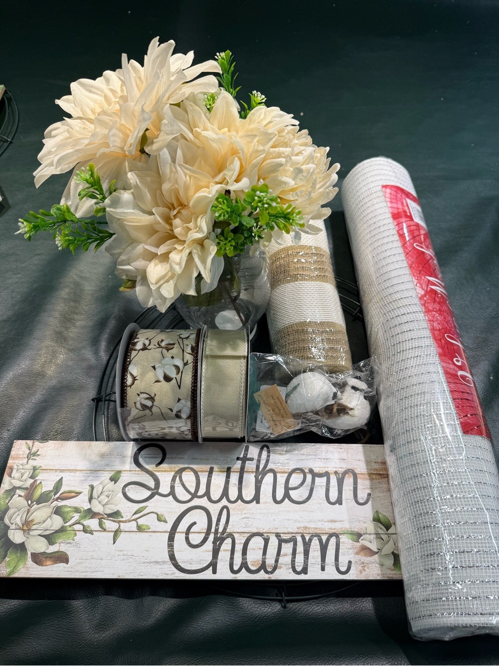 Mesh bundle to create your own wreath